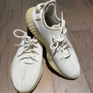 Yeezy x adidas Boost 350 V2 Cream/Triple White Low Top Sneakers
